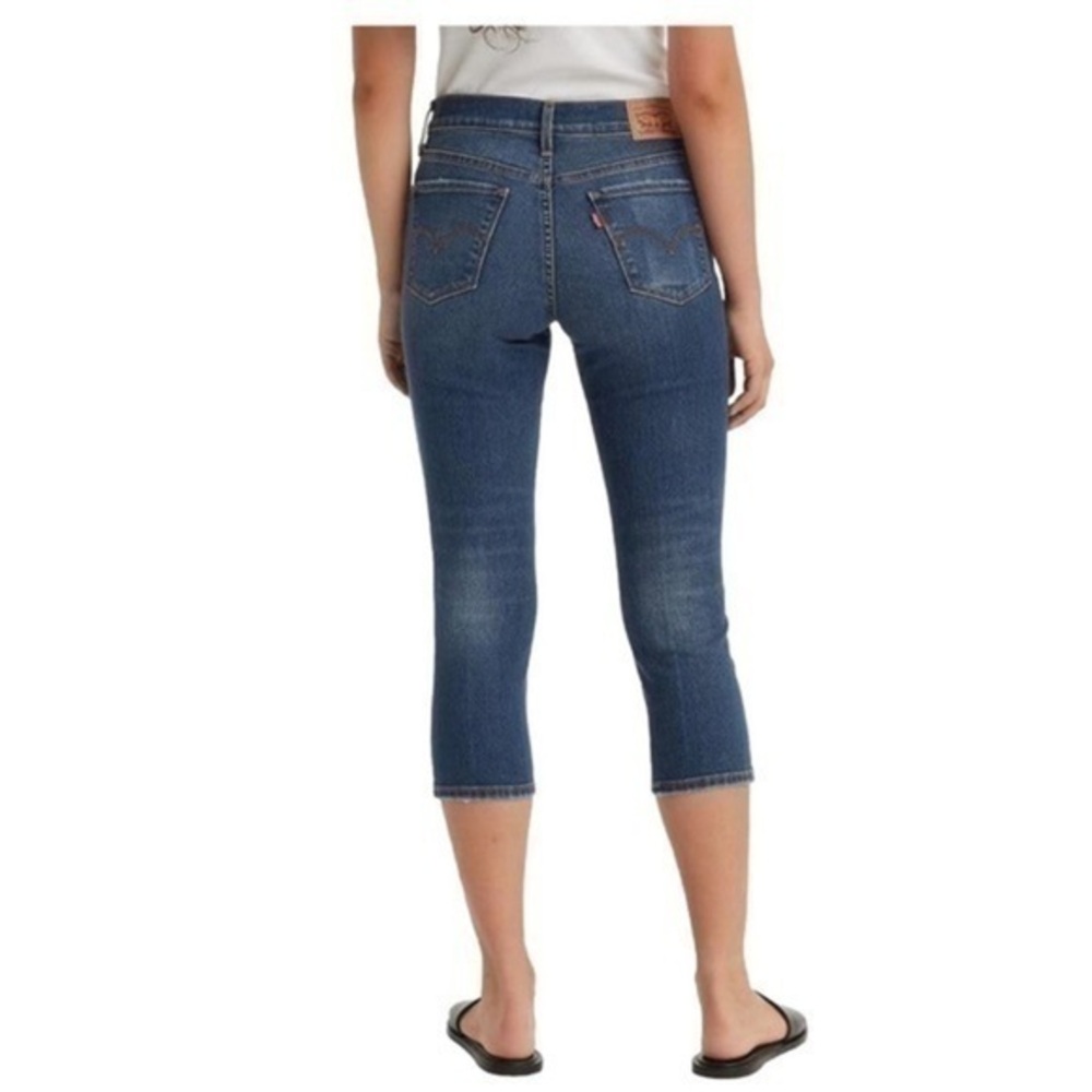 NWT Levi’s Shaping Capri Jeans 311 Stretch Skinny Smooth Tummy Panel sz 12 / 31